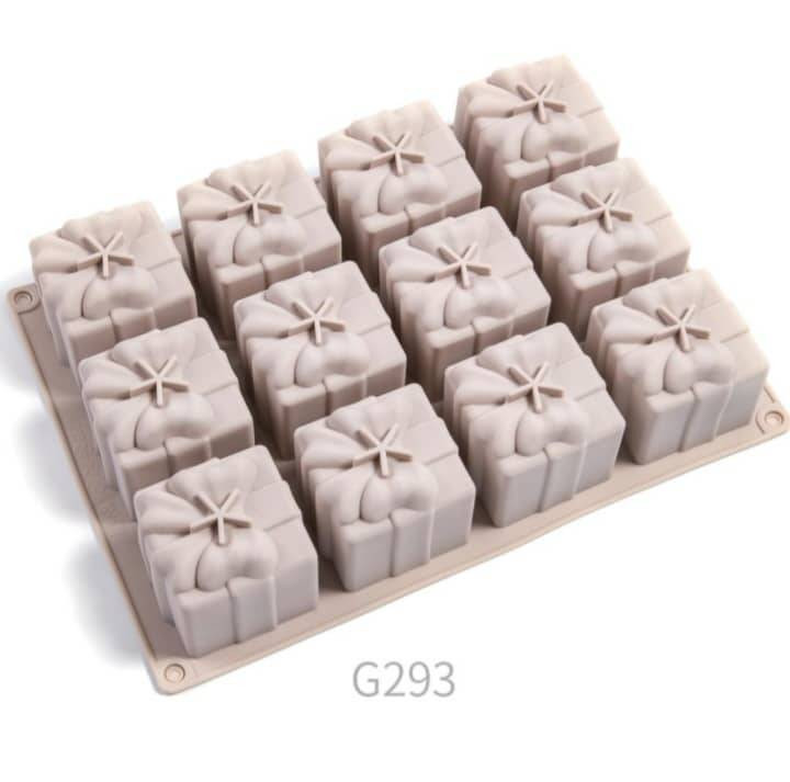 قالب سیلیکونی پک هدیه12عددی